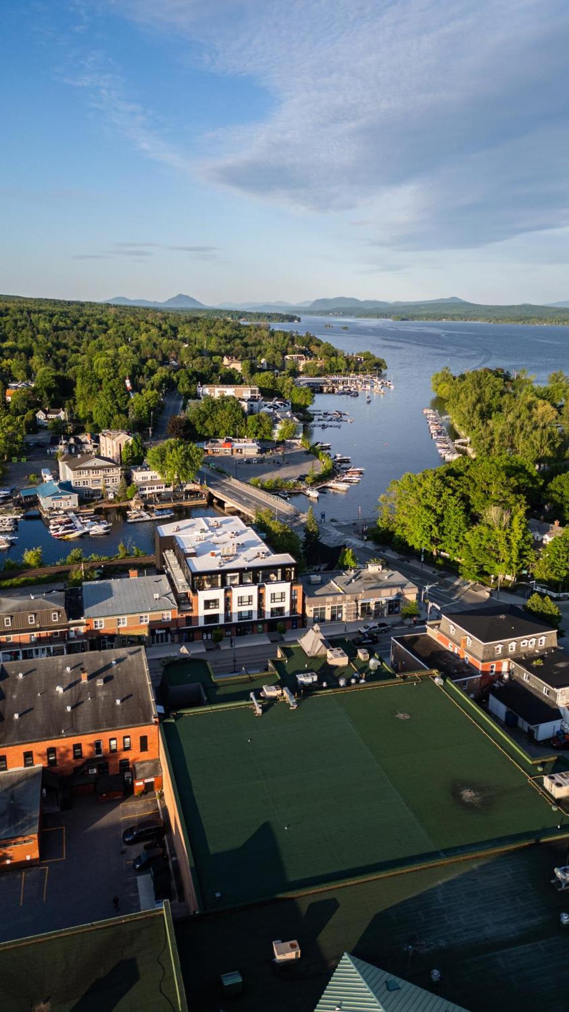 Hotel - Experience - Quartier Des Marinas Magog Exterior photo